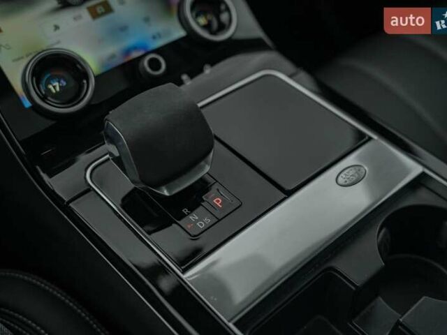 Чорний Ленд Ровер Рендж Ровер Велар, об'ємом двигуна 2 л та пробігом 44 тис. км за 57500 $, фото 42 на Automoto.ua