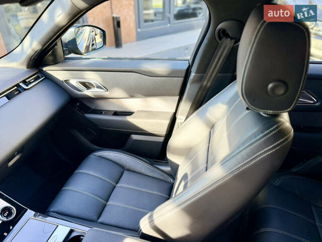 Черный Ленд Ровер Рендж Ровер Велар, объемом двигателя 2 л и пробегом 44 тыс. км за 59000 $, фото 23 на Automoto.ua