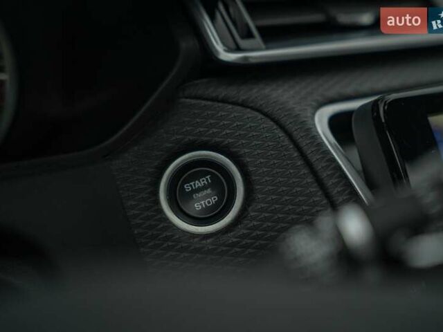 Чорний Ленд Ровер Рендж Ровер Велар, об'ємом двигуна 2 л та пробігом 44 тис. км за 57500 $, фото 47 на Automoto.ua