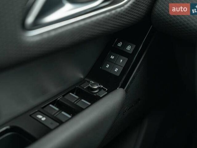 Чорний Ленд Ровер Рендж Ровер Велар, об'ємом двигуна 2 л та пробігом 44 тис. км за 57500 $, фото 49 на Automoto.ua