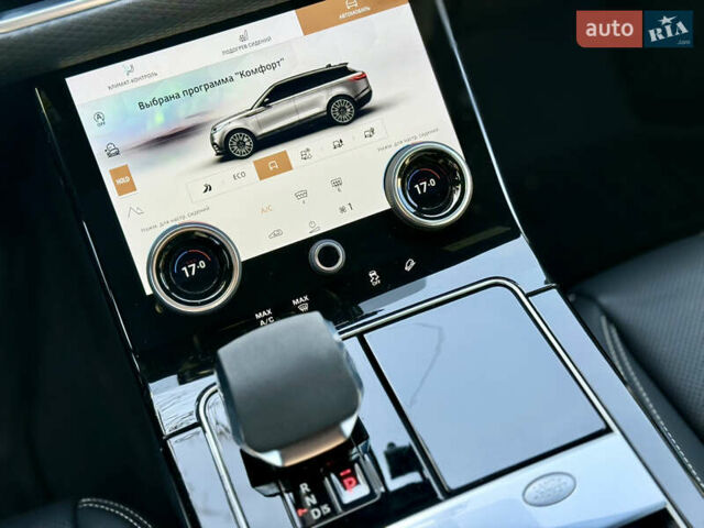 Черный Ленд Ровер Рендж Ровер Велар, объемом двигателя 2 л и пробегом 44 тыс. км за 59000 $, фото 6 на Automoto.ua