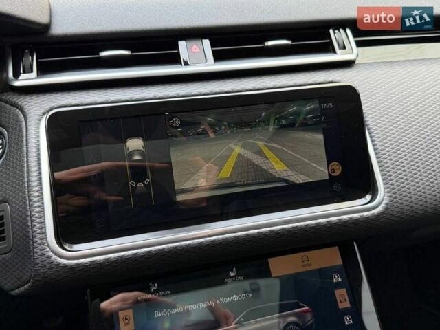 Чорний Ленд Ровер Рендж Ровер Велар, об'ємом двигуна 2 л та пробігом 98 тис. км за 56990 $, фото 30 на Automoto.ua