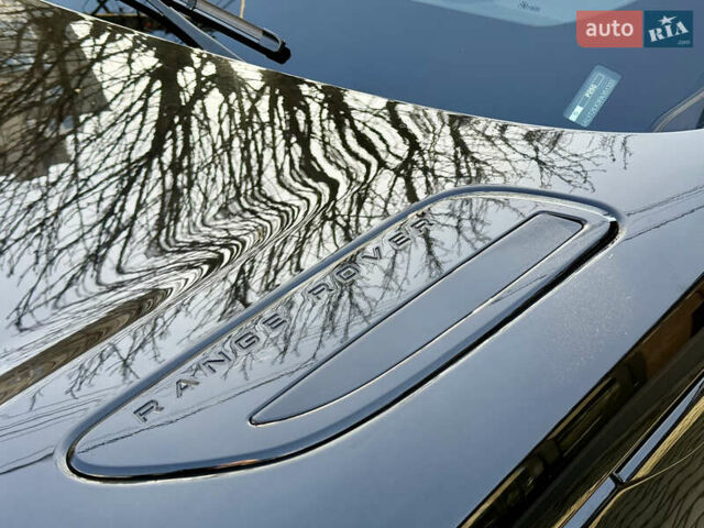 Черный Ленд Ровер Рендж Ровер Велар, объемом двигателя 2 л и пробегом 44 тыс. км за 59000 $, фото 8 на Automoto.ua