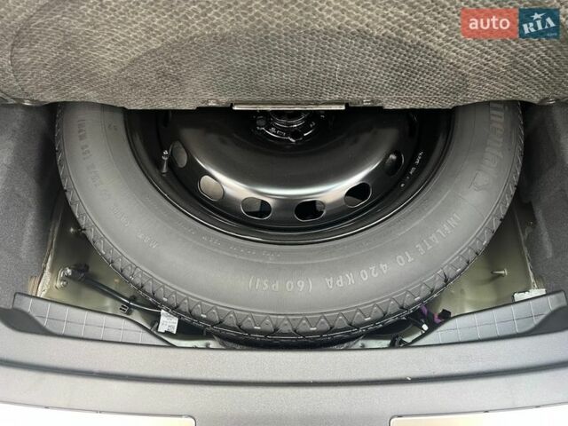 Черный Ленд Ровер Рендж Ровер Велар, объемом двигателя 3 л и пробегом 4 тыс. км за 90160 $, фото 32 на Automoto.ua