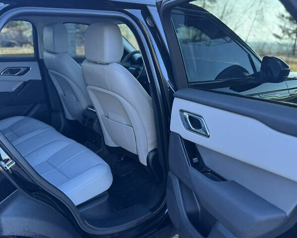 Чорний Ленд Ровер Рендж Ровер Велар, об'ємом двигуна 2 л та пробігом 15 тис. км за 75700 $, фото 33 на Automoto.ua