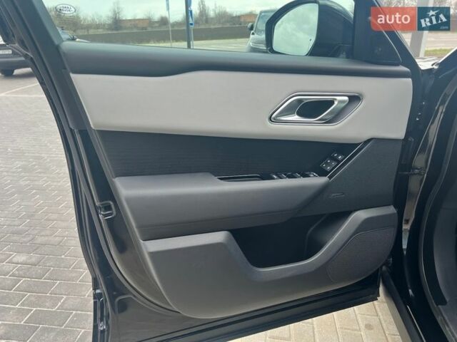 Черный Ленд Ровер Рендж Ровер Велар, объемом двигателя 3 л и пробегом 4 тыс. км за 90160 $, фото 10 на Automoto.ua