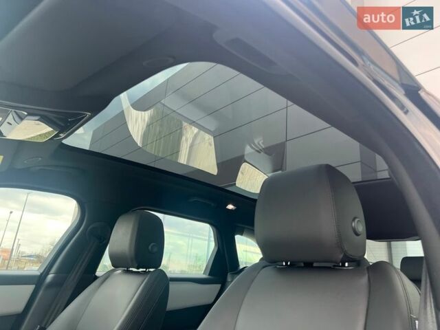 Черный Ленд Ровер Рендж Ровер Велар, объемом двигателя 3 л и пробегом 4 тыс. км за 90160 $, фото 25 на Automoto.ua