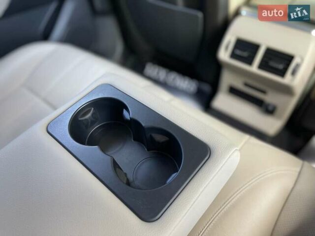 Коричневый Ленд Ровер Рендж Ровер Велар, объемом двигателя 2 л и пробегом 120 тыс. км за 42900 $, фото 79 на Automoto.ua