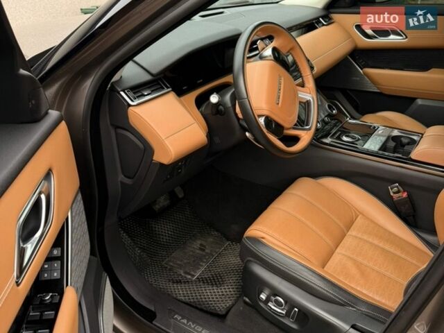 Коричневий Ленд Ровер Рендж Ровер Велар, об'ємом двигуна 3 л та пробігом 64 тис. км за 48000 $, фото 11 на Automoto.ua