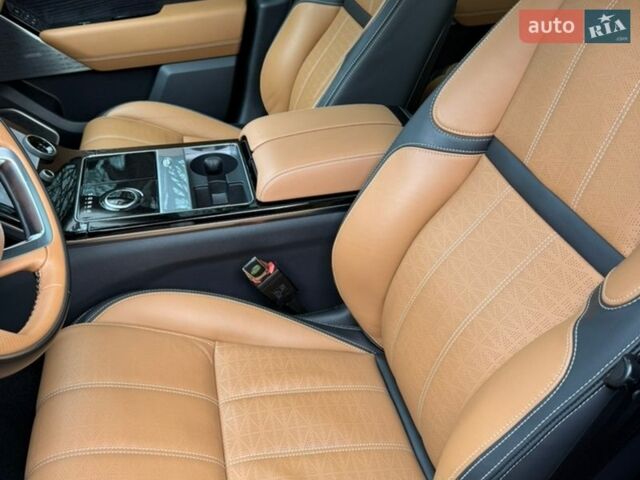 Коричневий Ленд Ровер Рендж Ровер Велар, об'ємом двигуна 3 л та пробігом 64 тис. км за 48000 $, фото 12 на Automoto.ua