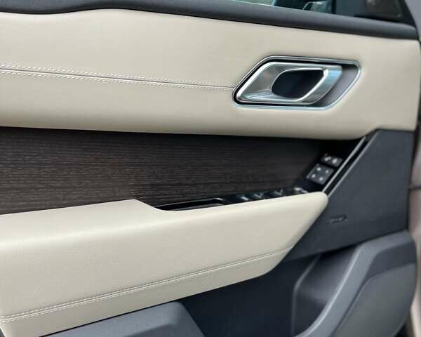 Коричневый Ленд Ровер Рендж Ровер Велар, объемом двигателя 2 л и пробегом 120 тыс. км за 42900 $, фото 75 на Automoto.ua