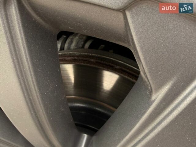 Коричневий Ленд Ровер Рендж Ровер Велар, об'ємом двигуна 3 л та пробігом 64 тис. км за 48000 $, фото 9 на Automoto.ua