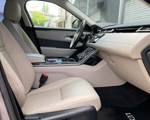 Коричневый Ленд Ровер Рендж Ровер Велар, объемом двигателя 2 л и пробегом 120 тыс. км за 42900 $, фото 61 на Automoto.ua