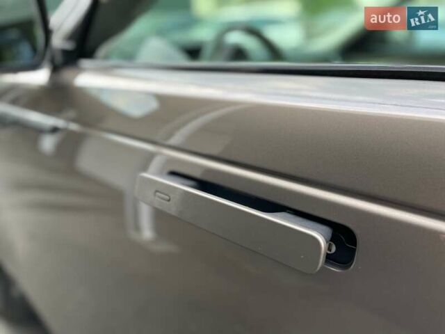 Коричневый Ленд Ровер Рендж Ровер Велар, объемом двигателя 2 л и пробегом 120 тыс. км за 42900 $, фото 16 на Automoto.ua