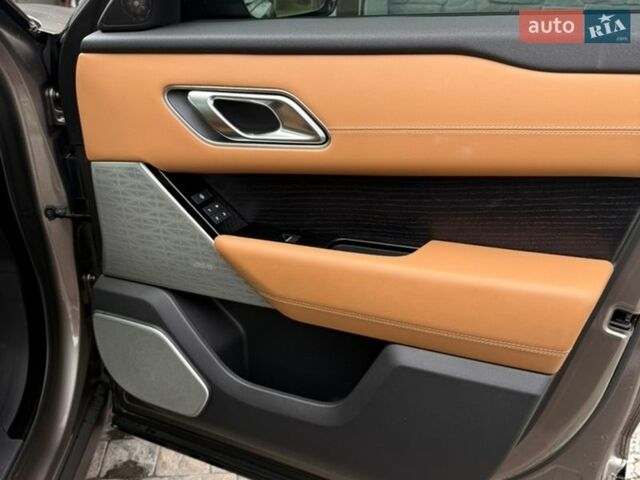 Коричневий Ленд Ровер Рендж Ровер Велар, об'ємом двигуна 3 л та пробігом 64 тис. км за 48000 $, фото 19 на Automoto.ua