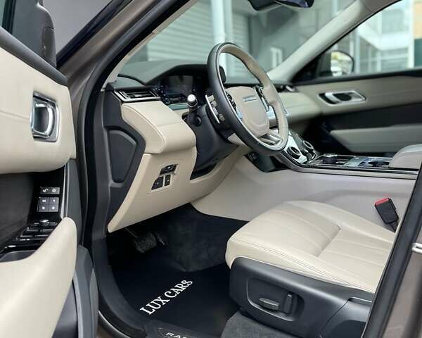 Коричневый Ленд Ровер Рендж Ровер Велар, объемом двигателя 2 л и пробегом 120 тыс. км за 42900 $, фото 59 на Automoto.ua