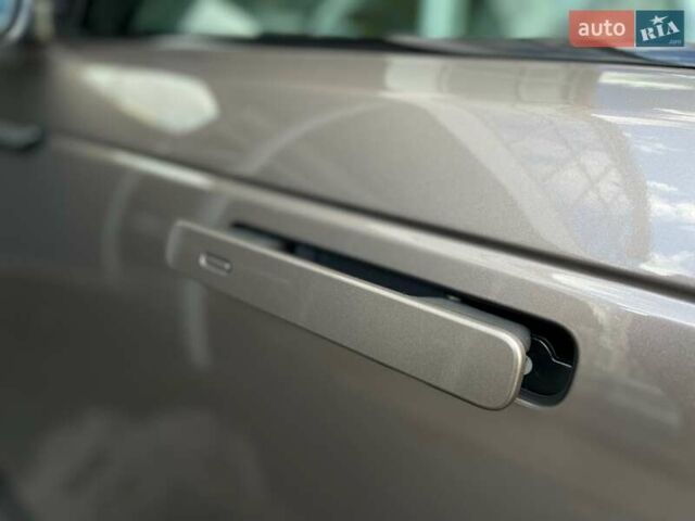 Коричневый Ленд Ровер Рендж Ровер Велар, объемом двигателя 2 л и пробегом 120 тыс. км за 42900 $, фото 81 на Automoto.ua