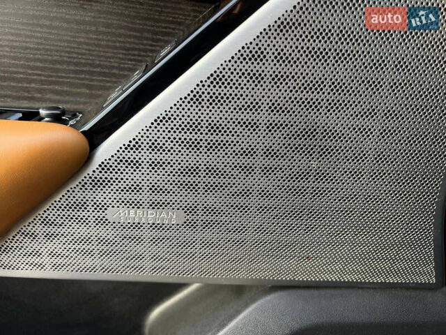 Коричневий Ленд Ровер Рендж Ровер Велар, об'ємом двигуна 3 л та пробігом 87 тис. км за 39900 $, фото 24 на Automoto.ua
