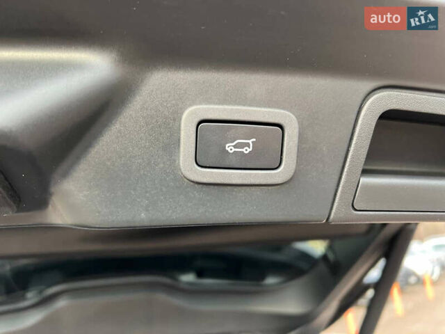 Коричневий Ленд Ровер Рендж Ровер Велар, об'ємом двигуна 3 л та пробігом 87 тис. км за 39900 $, фото 31 на Automoto.ua