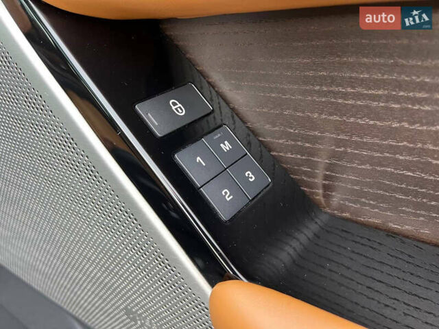 Коричневий Ленд Ровер Рендж Ровер Велар, об'ємом двигуна 3 л та пробігом 87 тис. км за 39900 $, фото 23 на Automoto.ua