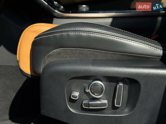 Коричневый Ленд Ровер Рендж Ровер Велар, объемом двигателя 3 л и пробегом 84 тыс. км за 39900 $, фото 17 на Automoto.ua