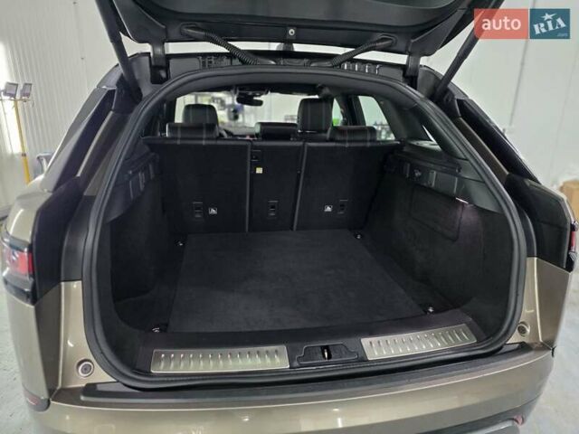 Коричневий Ленд Ровер Рендж Ровер Велар, об'ємом двигуна 2 л та пробігом 123 тис. км за 41500 $, фото 11 на Automoto.ua