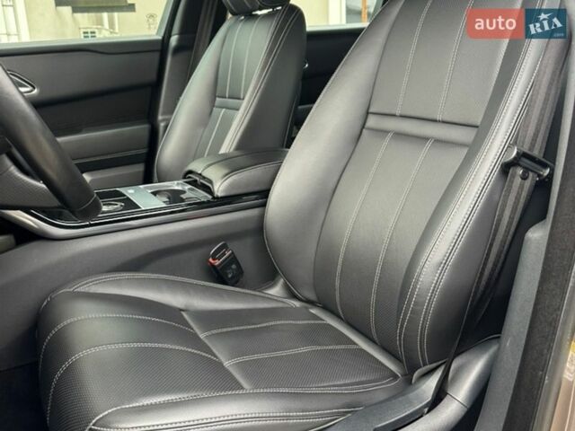 Коричневый Ленд Ровер Рендж Ровер Велар, объемом двигателя 2 л и пробегом 124 тыс. км за 39999 $, фото 21 на Automoto.ua