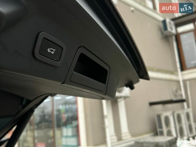 Коричневый Ленд Ровер Рендж Ровер Велар, объемом двигателя 2 л и пробегом 124 тыс. км за 39999 $, фото 32 на Automoto.ua