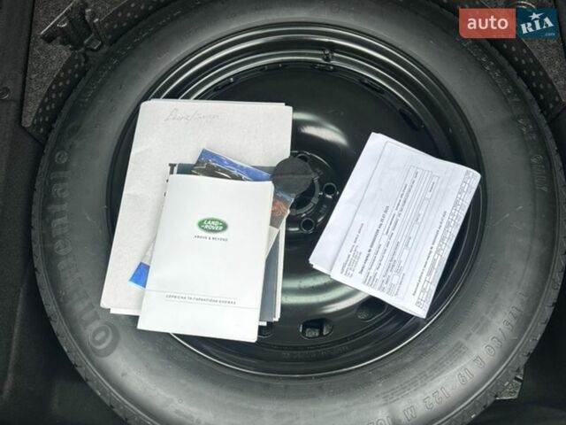 Коричневый Ленд Ровер Рендж Ровер Велар, объемом двигателя 2 л и пробегом 124 тыс. км за 39999 $, фото 31 на Automoto.ua