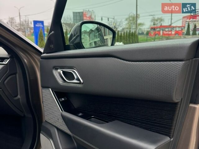 Коричневый Ленд Ровер Рендж Ровер Велар, объемом двигателя 2 л и пробегом 124 тыс. км за 39999 $, фото 37 на Automoto.ua