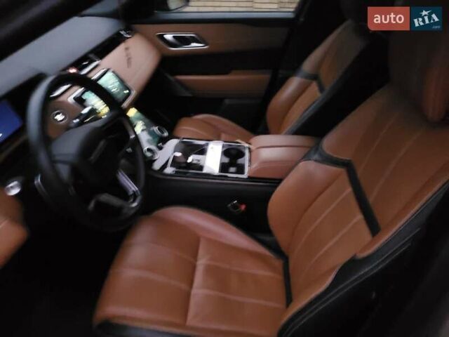 Коричневый Ленд Ровер Рендж Ровер Велар, объемом двигателя 3 л и пробегом 110 тыс. км за 59000 $, фото 6 на Automoto.ua