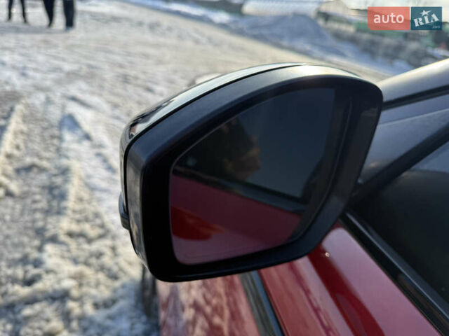 Червоний Ленд Ровер Рендж Ровер Велар, об'ємом двигуна 2 л та пробігом 220 тис. км за 22500 $, фото 15 на Automoto.ua
