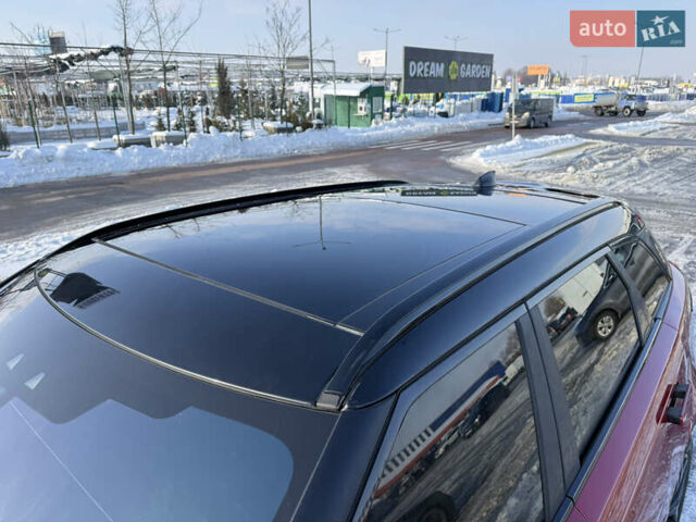 Червоний Ленд Ровер Рендж Ровер Велар, об'ємом двигуна 2 л та пробігом 220 тис. км за 22500 $, фото 13 на Automoto.ua