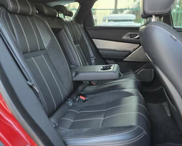 Червоний Ленд Ровер Рендж Ровер Велар, об'ємом двигуна 2 л та пробігом 87 тис. км за 35700 $, фото 27 на Automoto.ua