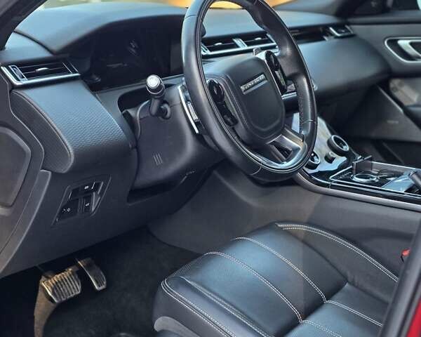 Червоний Ленд Ровер Рендж Ровер Велар, об'ємом двигуна 2 л та пробігом 87 тис. км за 35700 $, фото 22 на Automoto.ua