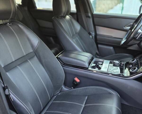 Червоний Ленд Ровер Рендж Ровер Велар, об'ємом двигуна 2 л та пробігом 87 тис. км за 35700 $, фото 32 на Automoto.ua