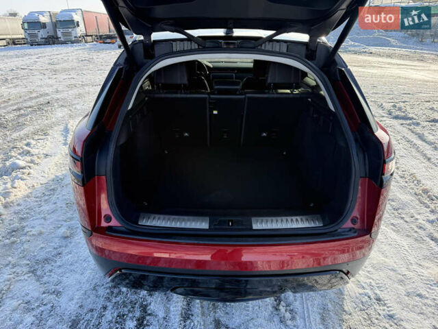 Червоний Ленд Ровер Рендж Ровер Велар, об'ємом двигуна 2 л та пробігом 220 тис. км за 22500 $, фото 34 на Automoto.ua