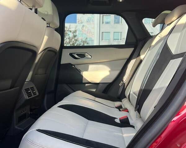 Червоний Ленд Ровер Рендж Ровер Велар, об'ємом двигуна 2 л та пробігом 36 тис. км за 55555 $, фото 6 на Automoto.ua