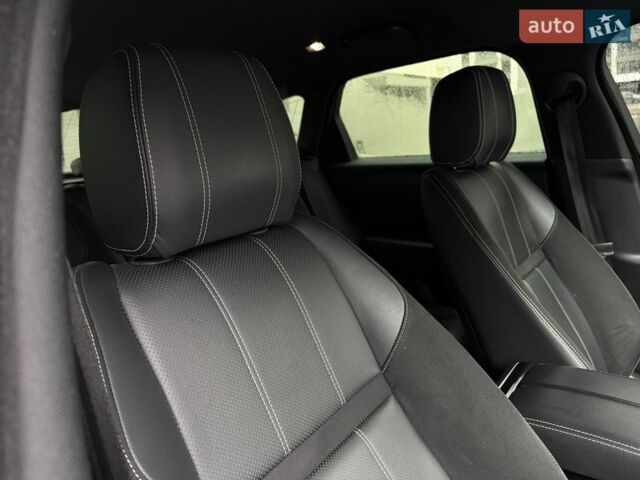 Червоний Ленд Ровер Рендж Ровер Велар, об'ємом двигуна 2 л та пробігом 112 тис. км за 41000 $, фото 32 на Automoto.ua