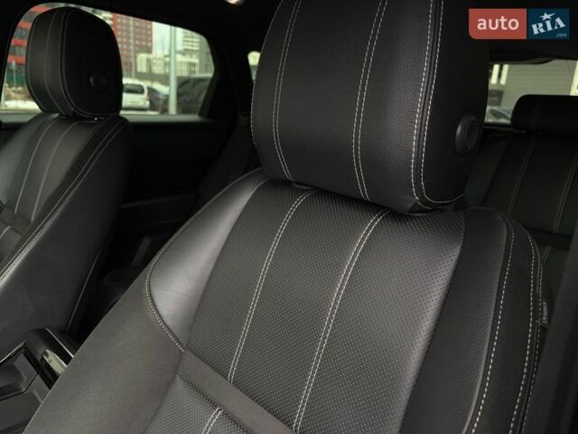 Красный Ленд Ровер Рендж Ровер Велар, объемом двигателя 2 л и пробегом 111 тыс. км за 39933 $, фото 14 на Automoto.ua