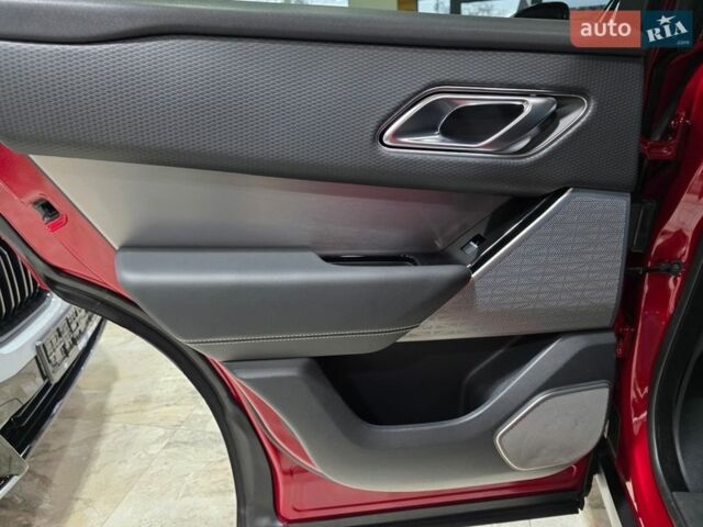 Червоний Ленд Ровер Рендж Ровер Велар, об'ємом двигуна 2 л та пробігом 176 тис. км за 32500 $, фото 50 на Automoto.ua