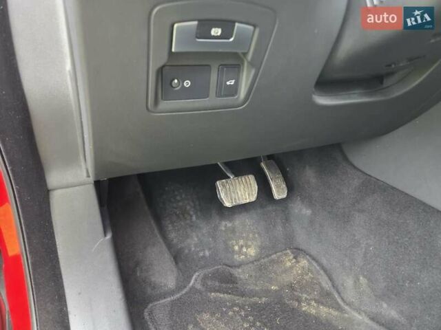 Красный Ленд Ровер Рендж Ровер Велар, объемом двигателя 2 л и пробегом 125 тыс. км за 35000 $, фото 23 на Automoto.ua