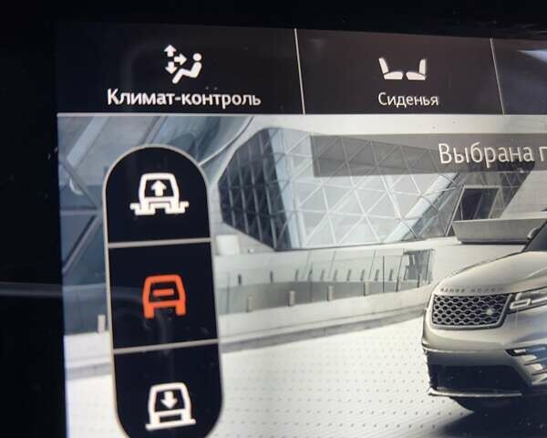 Красный Ленд Ровер Рендж Ровер Велар, объемом двигателя 2 л и пробегом 111 тыс. км за 39333 $, фото 50 на Automoto.ua