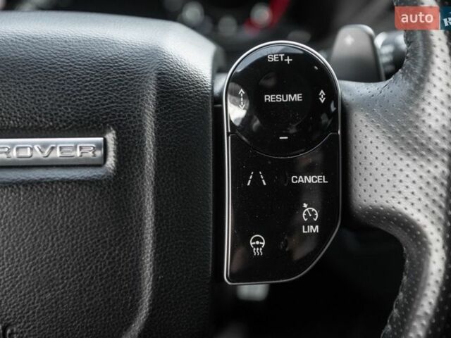 Червоний Ленд Ровер Рендж Ровер Велар, об'ємом двигуна 2 л та пробігом 82 тис. км за 38900 $, фото 35 на Automoto.ua