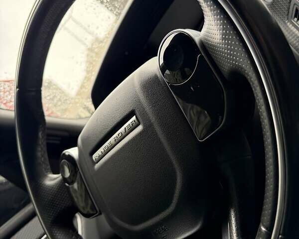 Червоний Ленд Ровер Рендж Ровер Велар, об'ємом двигуна 2 л та пробігом 112 тис. км за 41000 $, фото 33 на Automoto.ua