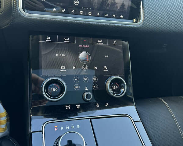 Червоний Ленд Ровер Рендж Ровер Велар, об'ємом двигуна 2 л та пробігом 100 тис. км за 31700 $, фото 25 на Automoto.ua