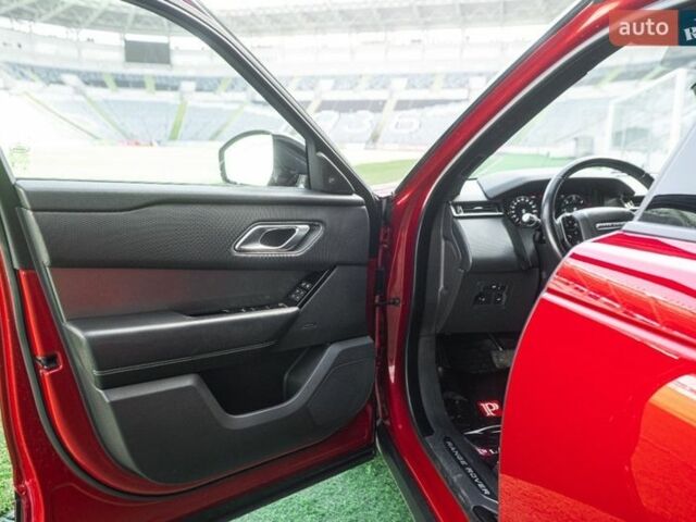 Червоний Ленд Ровер Рендж Ровер Велар, об'ємом двигуна 2 л та пробігом 82 тис. км за 38900 $, фото 41 на Automoto.ua