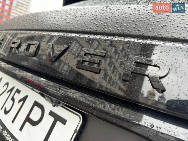 Червоний Ленд Ровер Рендж Ровер Велар, об'ємом двигуна 2 л та пробігом 112 тис. км за 41000 $, фото 4 на Automoto.ua