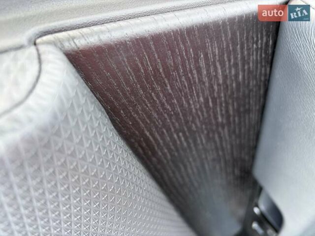 Красный Ленд Ровер Рендж Ровер Велар, объемом двигателя 2 л и пробегом 111 тыс. км за 39333 $, фото 17 на Automoto.ua