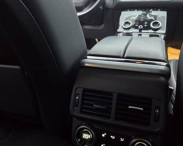 Красный Ленд Ровер Рендж Ровер Велар, объемом двигателя 2 л и пробегом 125 тыс. км за 35000 $, фото 36 на Automoto.ua